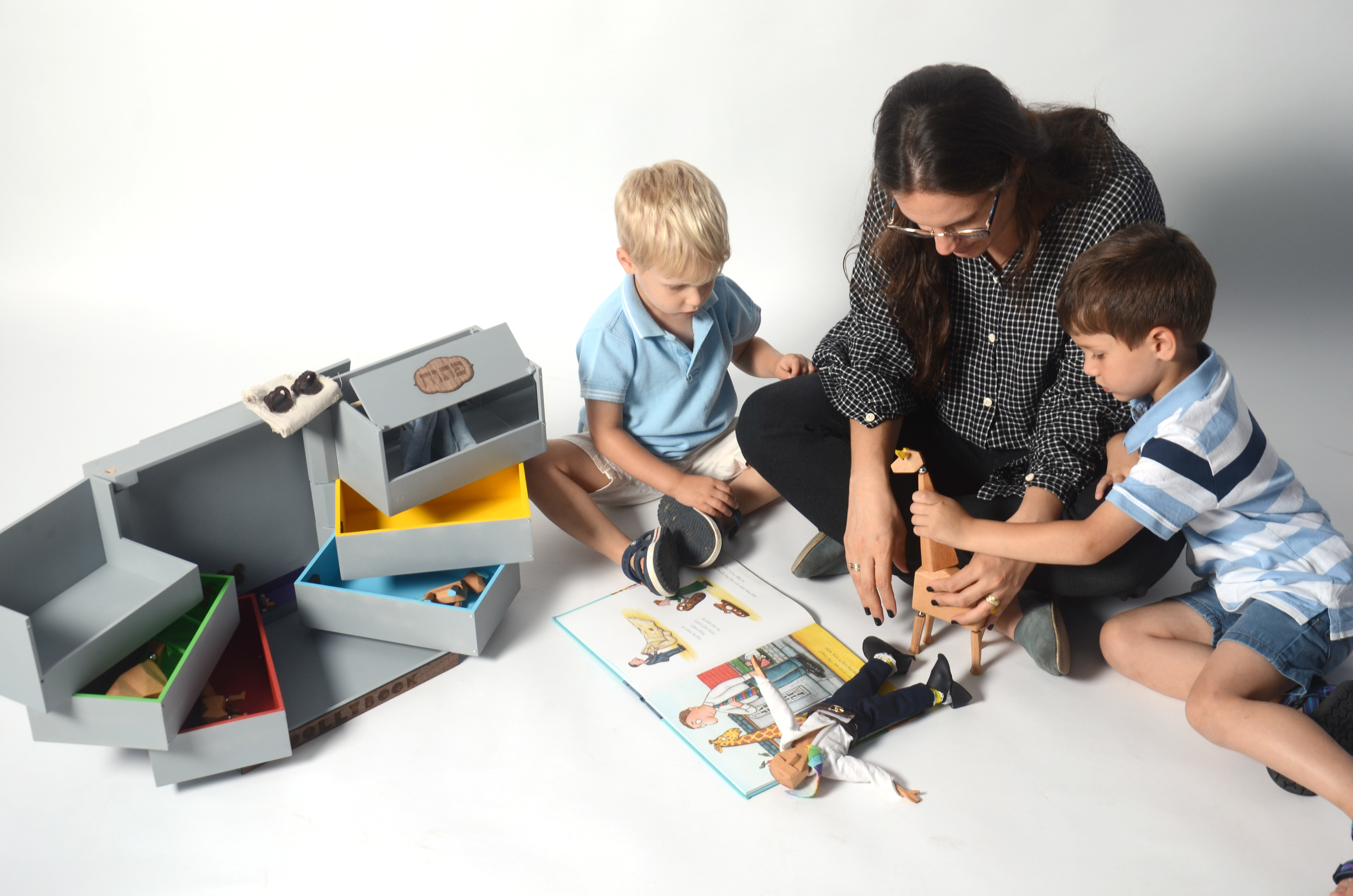 Dollybook educational toy